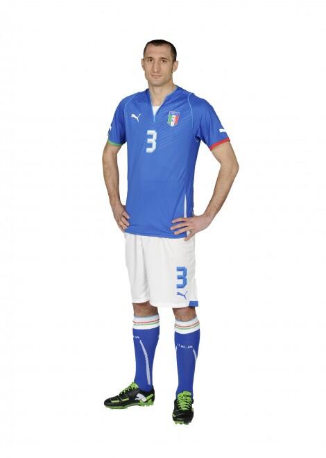 PRESENTASI JERSEY BARU TIMNAS ITALIA