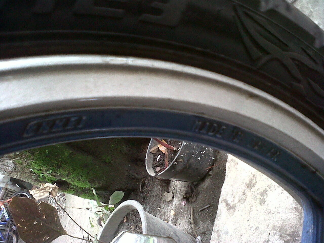 Suzuki GP 125 tahun 1978 (velg racing bawaan)
