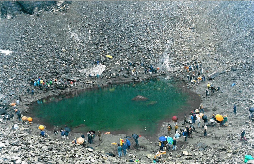 Misterius! Danau Berisi 500 Tengkorak di India