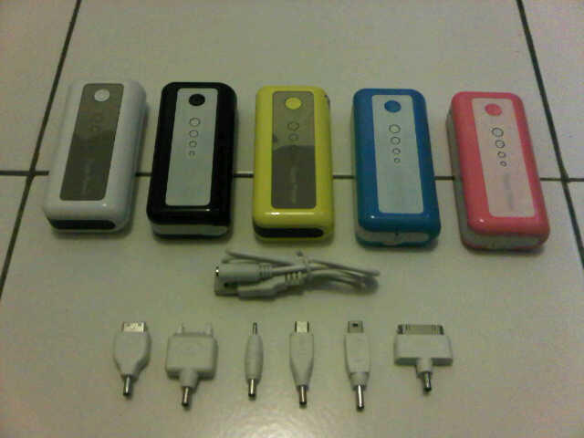 power bank 5600mAH serba 150.000! surabaya! cuci gudang!