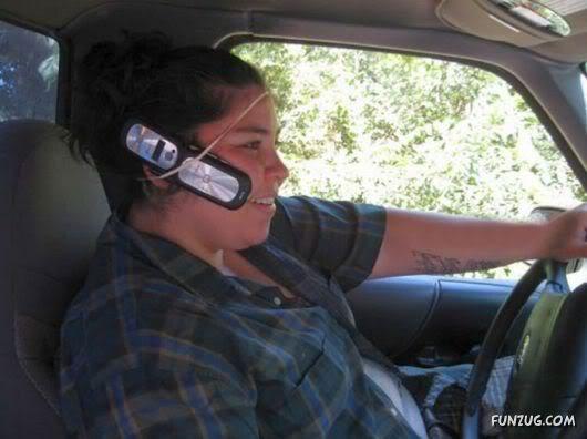 Akibat gak kebeli handsfree