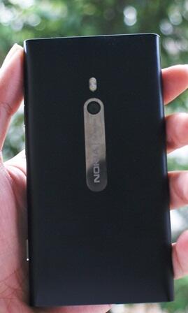 nokia lumia 800 hitam, mulusss, fulset, segel, bandung