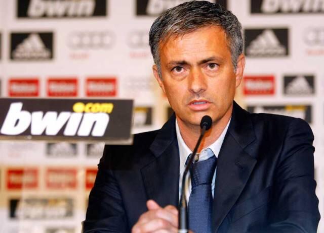 10'Pelatih Sepak'Bola Dengan Pendapatan Tertinggi?(yg gila bola masuk!check'list out)