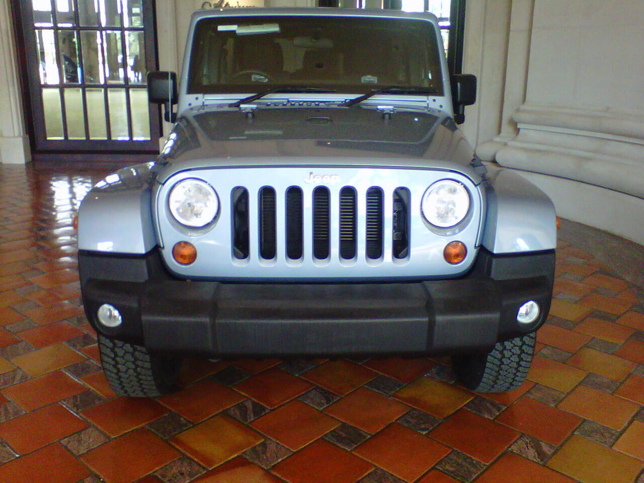 JUAL WRANGLER SAHARA 4 DOOR ARTIC
