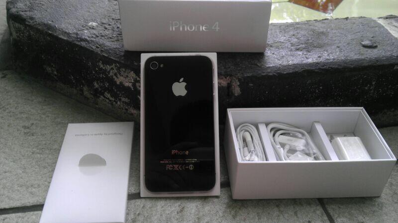 Iphone 4 GSM 32GB Black Fullset (Surabaya & Sidoarjo)