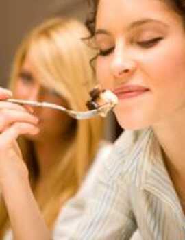Trik Makan Junk Food Agar Tetap Sehat