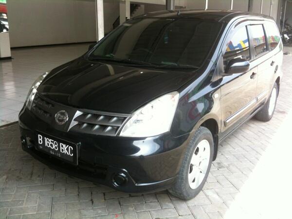 Nissan grand livina 2010 at