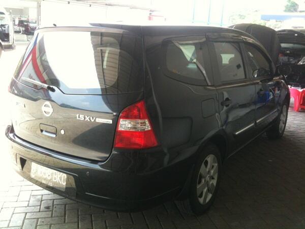 Nissan grand livina 2010 at