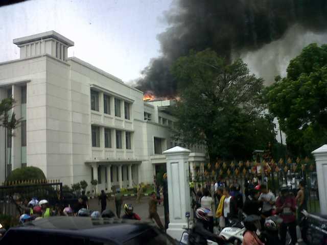 Barusan Kantor Sekretariat Negara Kebakaran Gan