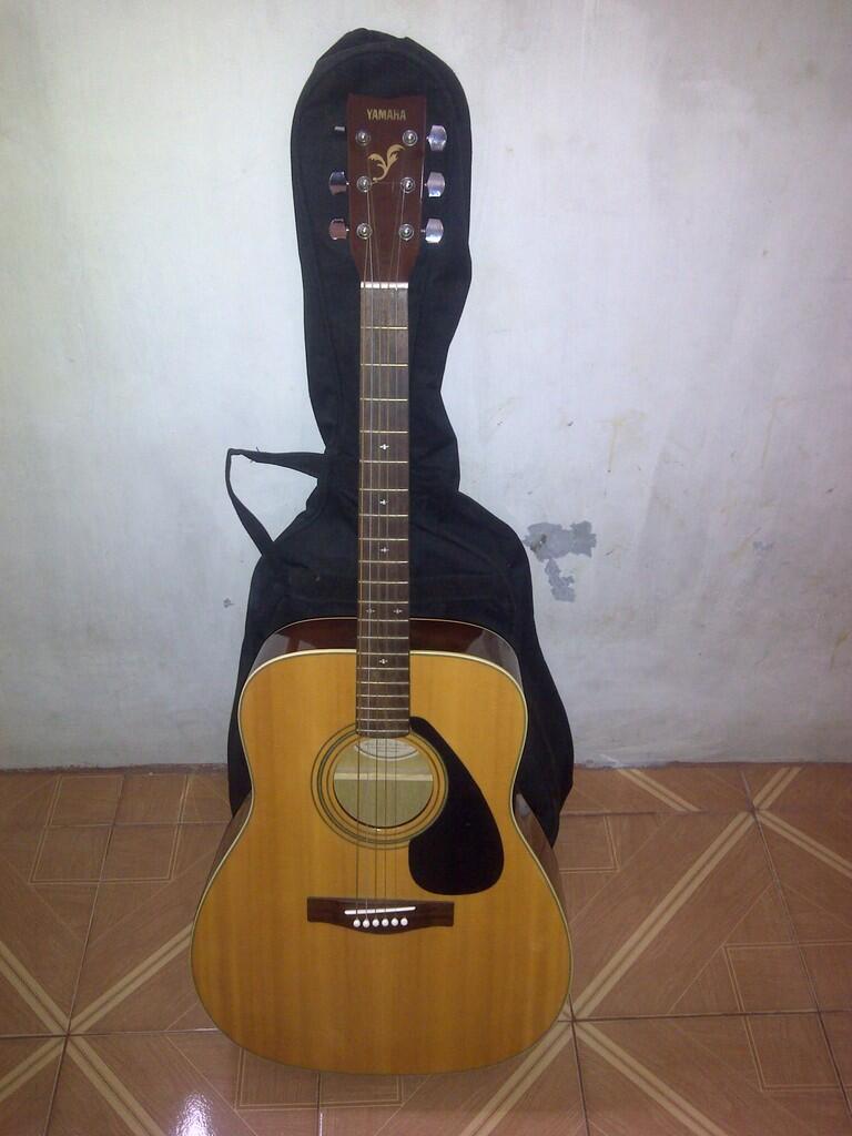 Gitar YAMAHA F-350