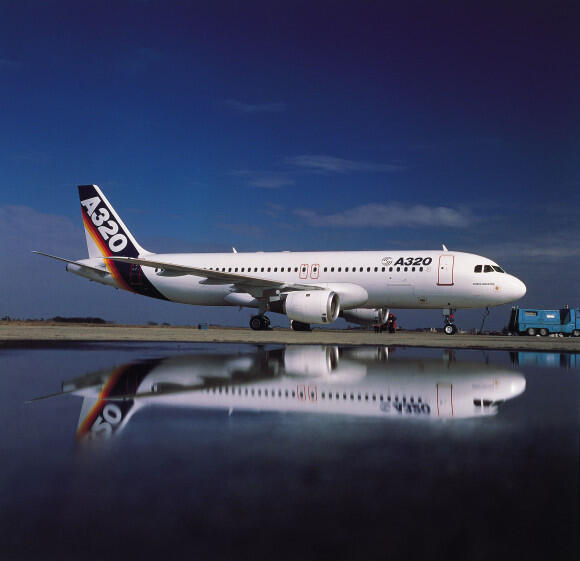 ANTARA AIRBUS A320 dan PTDI 