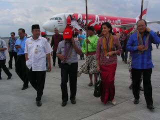 Air Asia Terbang Perdana Lombok - Kuala Lumpur