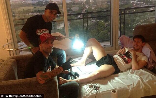 ssstttsttt,Messi lagi bikin tato