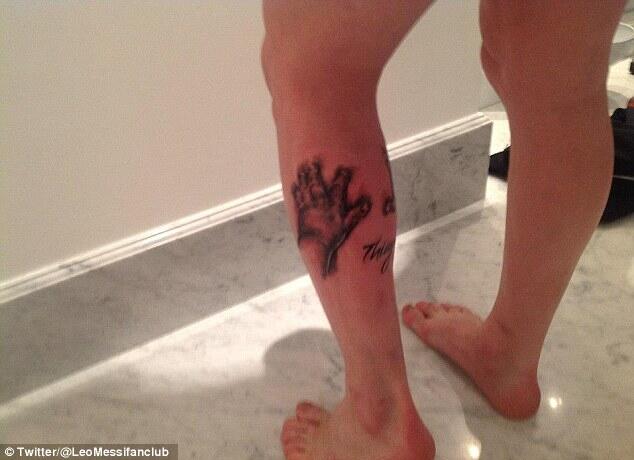 ssstttsttt,Messi lagi bikin tato