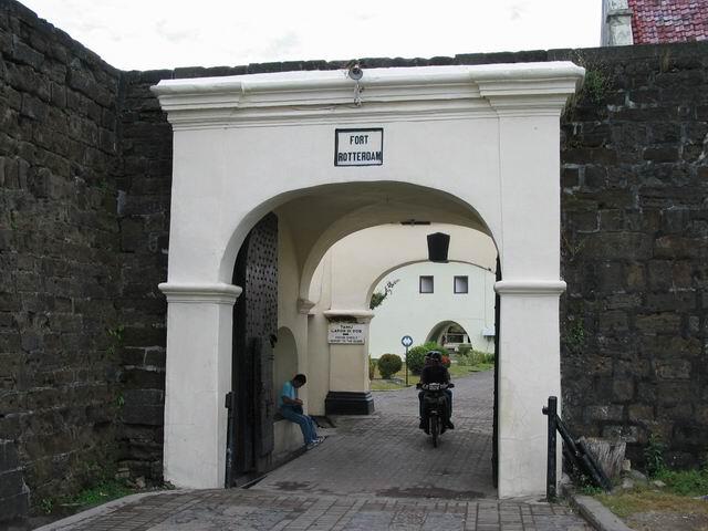 Tempat Wisata Makassar, kalo di tempat agan apa ?