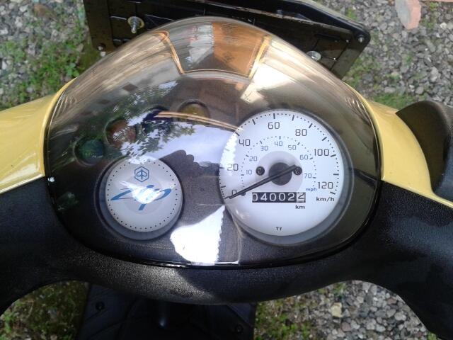 Piaggio Zip100 Yellow Terawat Km Rendah, Surat Lengkap