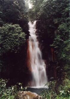 10 air terjun terdekat dari Jakarta