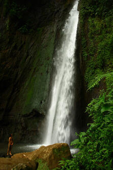 10 air terjun terdekat dari Jakarta