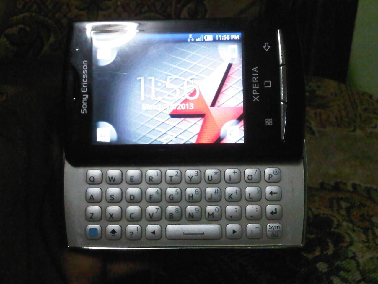 TT Samsung Galaxy I5505 dengan Xperia X10 mini