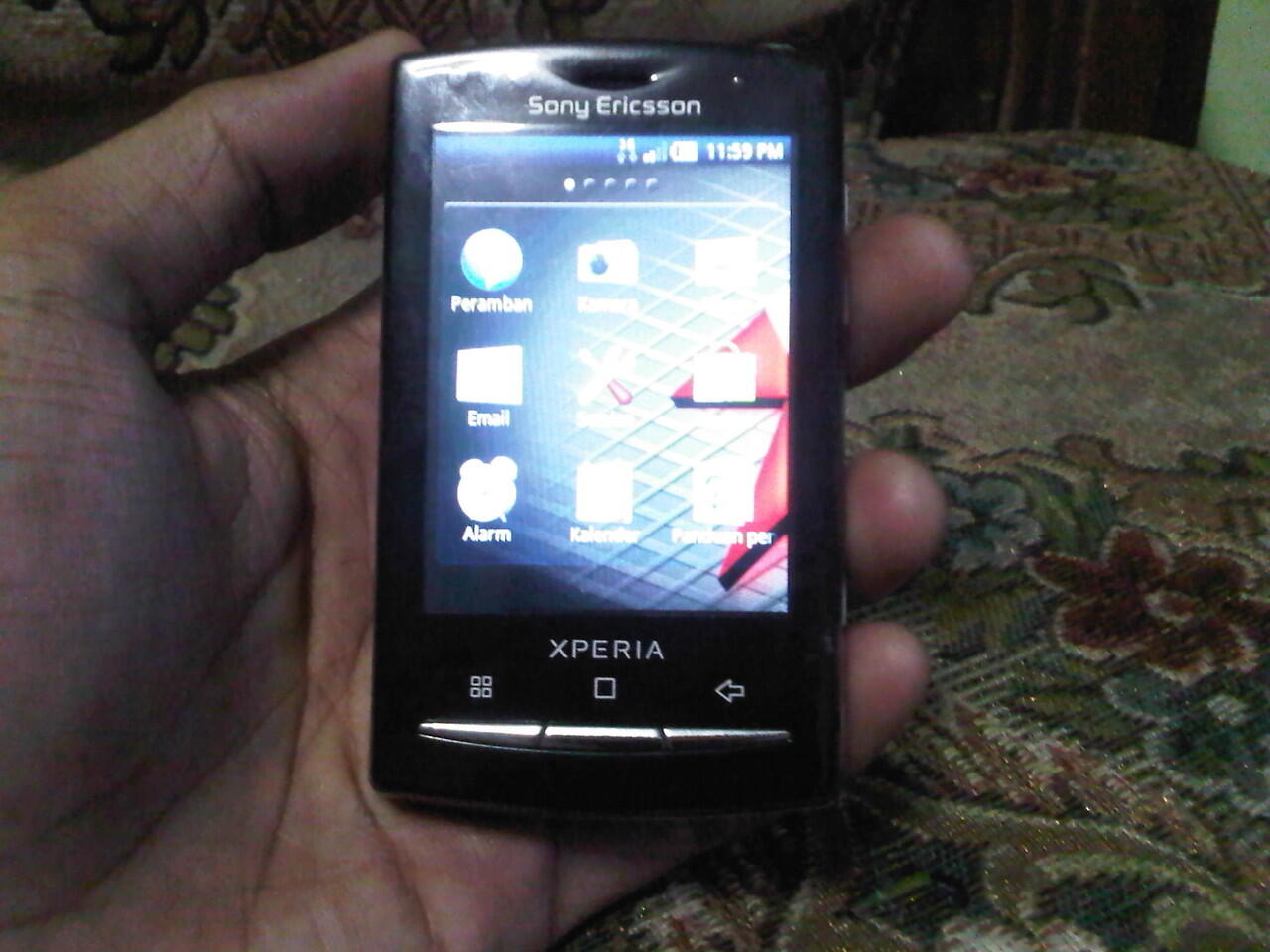 TT Samsung Galaxy I5505 dengan Xperia X10 mini