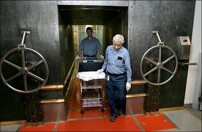 BANK EMAS - Tempat Penyimpanan sebagian Emas Dunia &#91;Pict&#93;