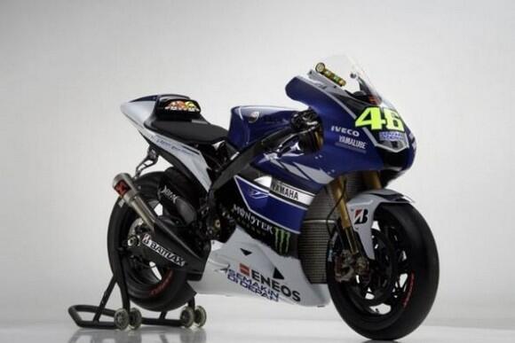 Foto-Foto Rossi dan Lorenzo Bersama Motor Yamaha Terbaru