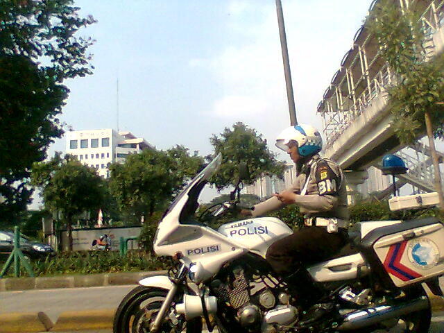 polisi juga langgar lalu lintas gan