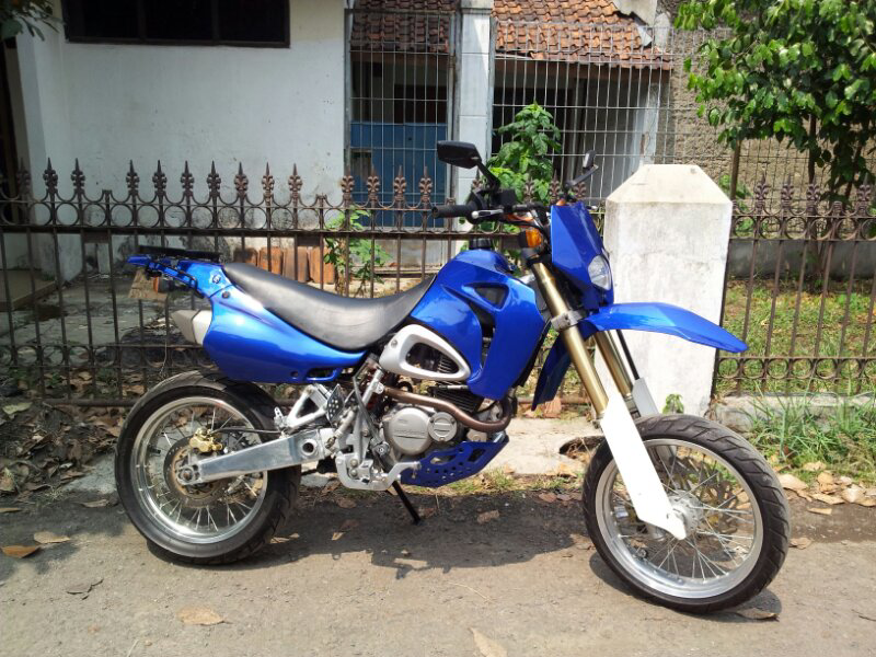 Bosowa Hyosung Supermoto RX125 Full Modif