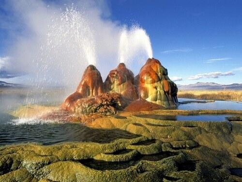 Geyser tak biasa di Black Rock