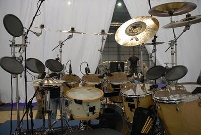 15 Drum Set-nya Para Drummer Dunia 