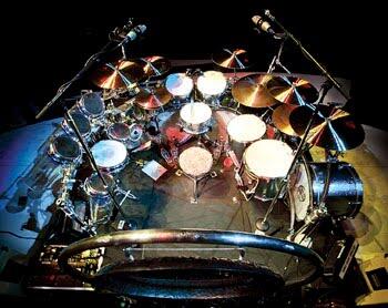 15 Drum Set-nya Para Drummer Dunia 