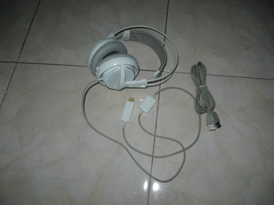 Siberia V2 edisi frost blue