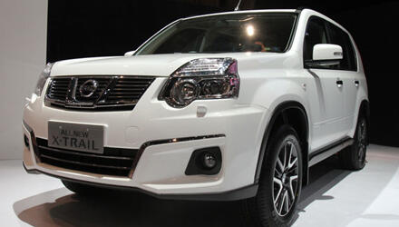 CASH DAN KREDIT NISSAN X-TRAIL KLATEN