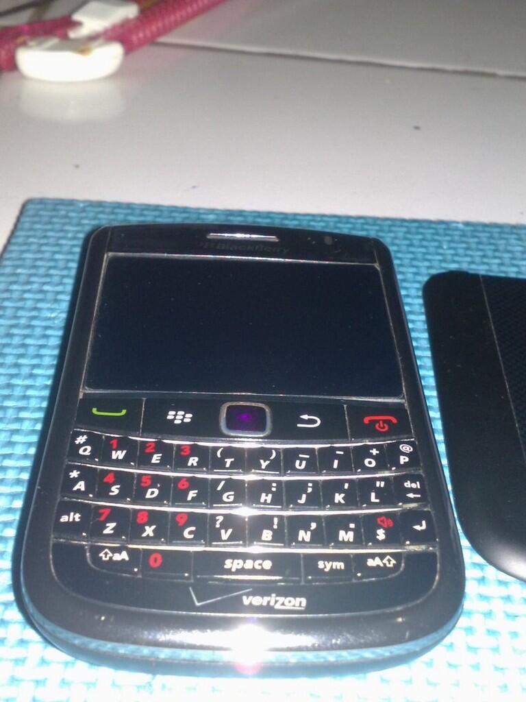 Bb/blackberry 9650 essex jogja/yogyakarta