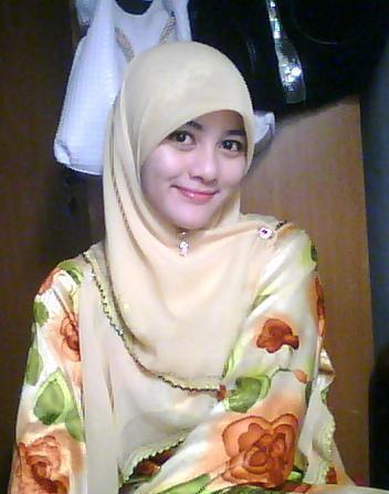 GALLERY CEWE BERJILBAB , ayo masuk yang demen....