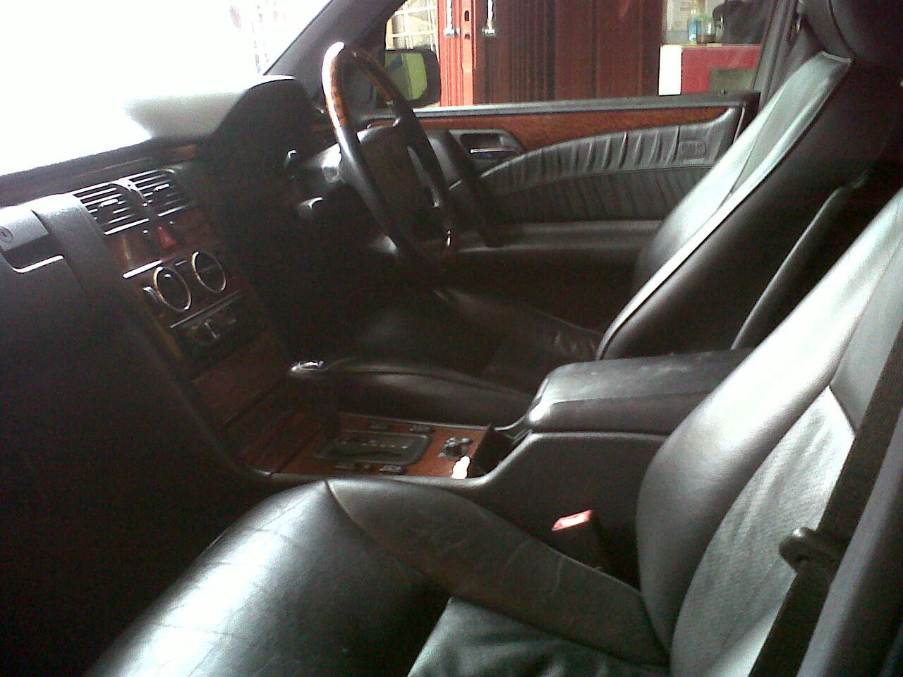 MERC BENZ E 230 CLASSIC AT 1996 HITAM METALIK