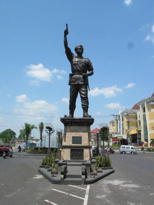 Monumen dan Patung-patung Pahlawan Indonesia 