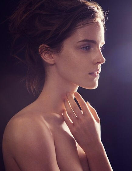 FOTO TOPLESS EMMA WATSON BEREDAR