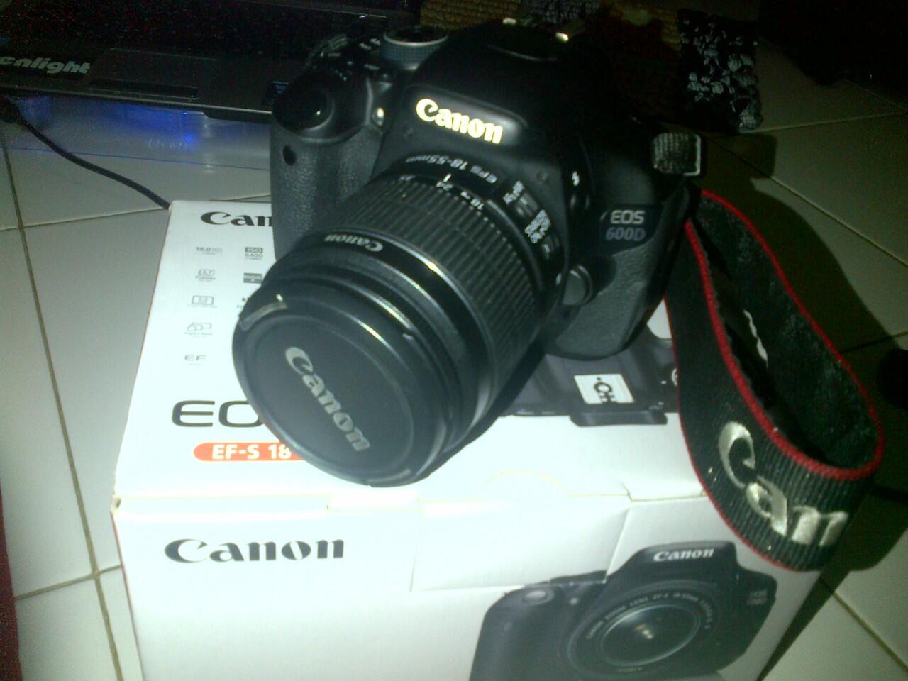 Canon Eos 600D Kit 18-55mm