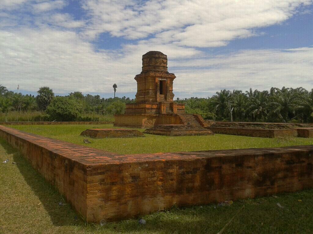 Candi Tidak hanya di Jawa/Bali. Sumatera juga ada. masupp gan nambah ilmu.