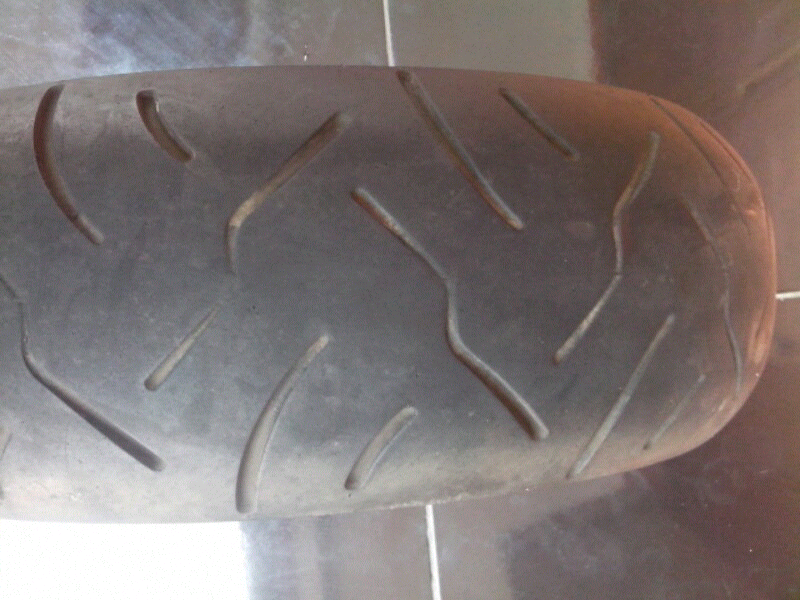 Cari WTS. ban + velg tapak lebar/ low rider untuk matic 