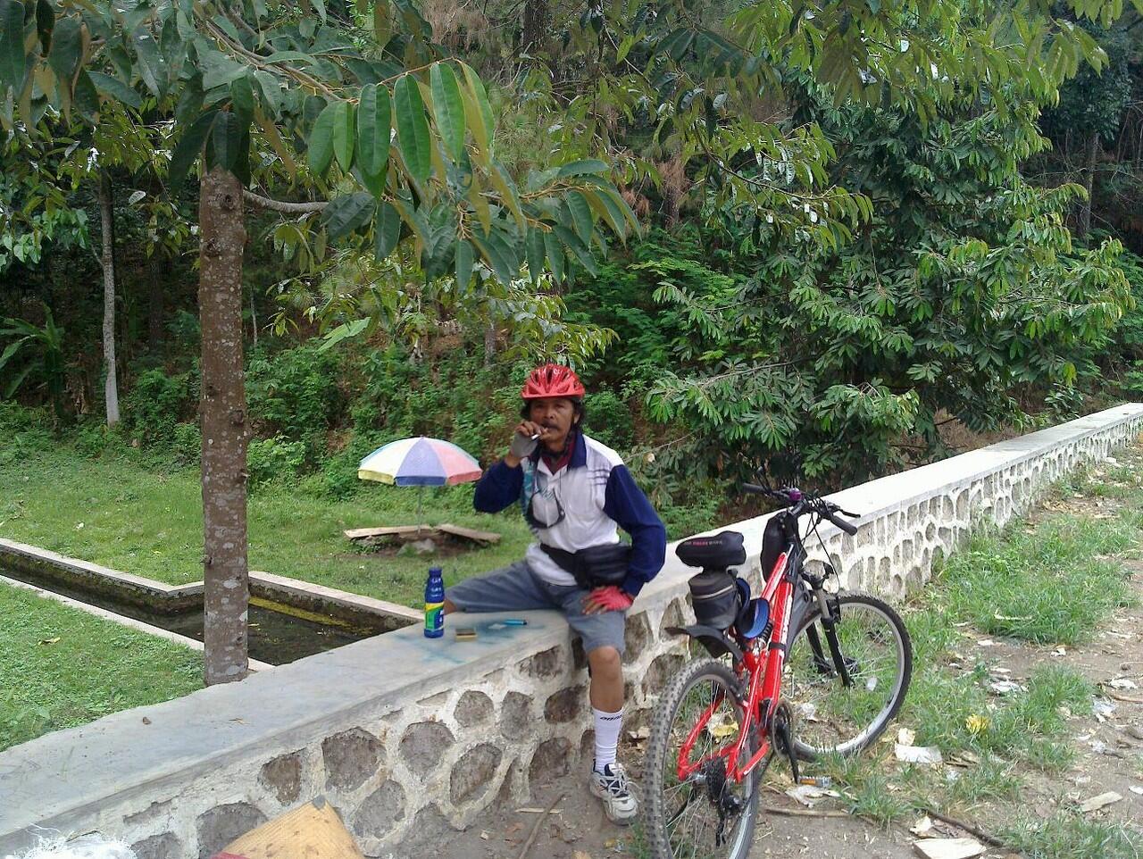 Gowes ke obyek wisata di lereng gunung Ciremai, pamerin fotonya dimarih gan.... 