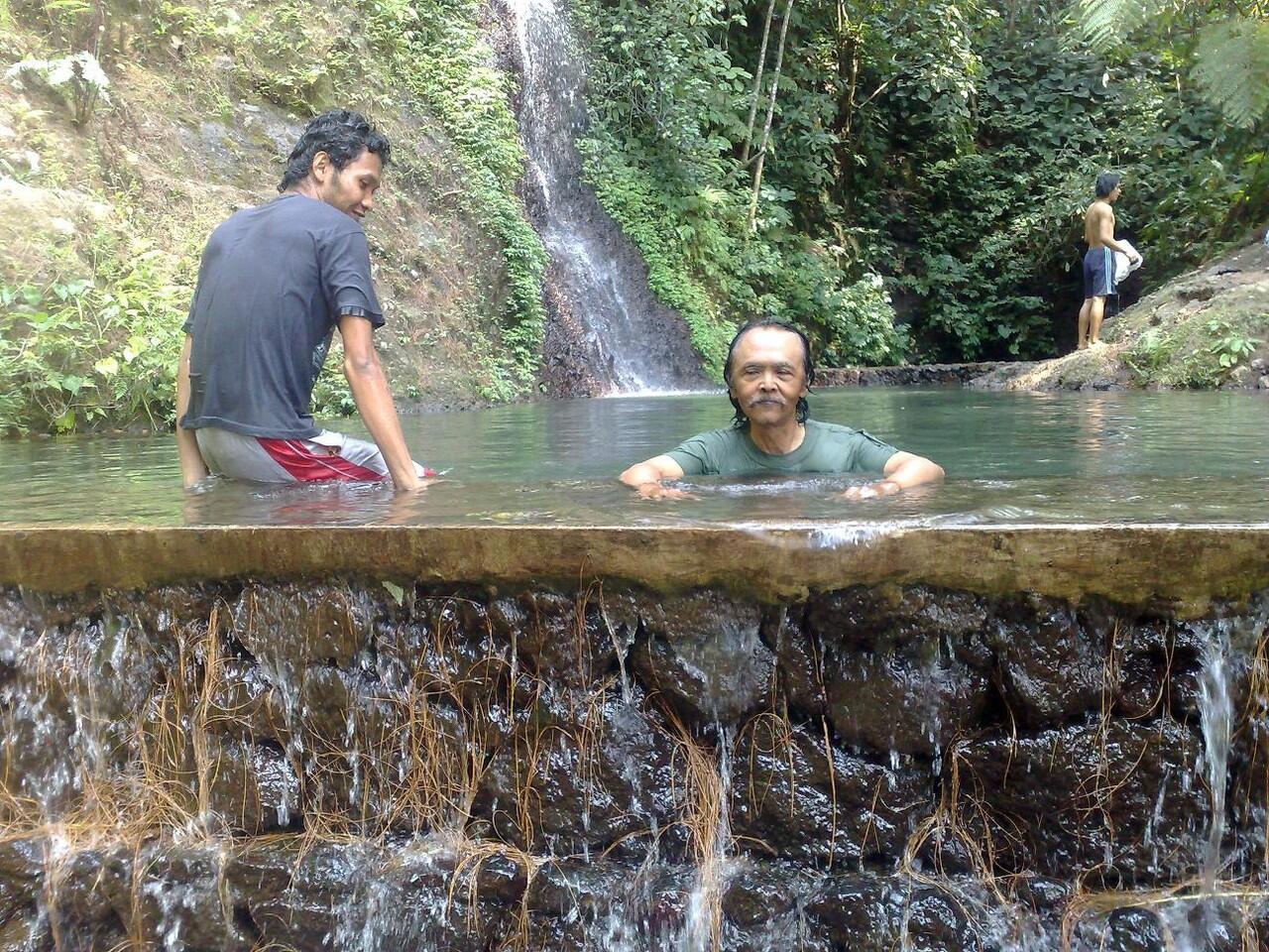 Gowes ke obyek wisata di lereng gunung Ciremai, pamerin fotonya dimarih gan.... 