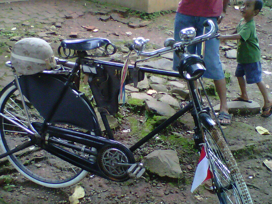 Sepeda Onthell Full Accessories Merk Raleigh