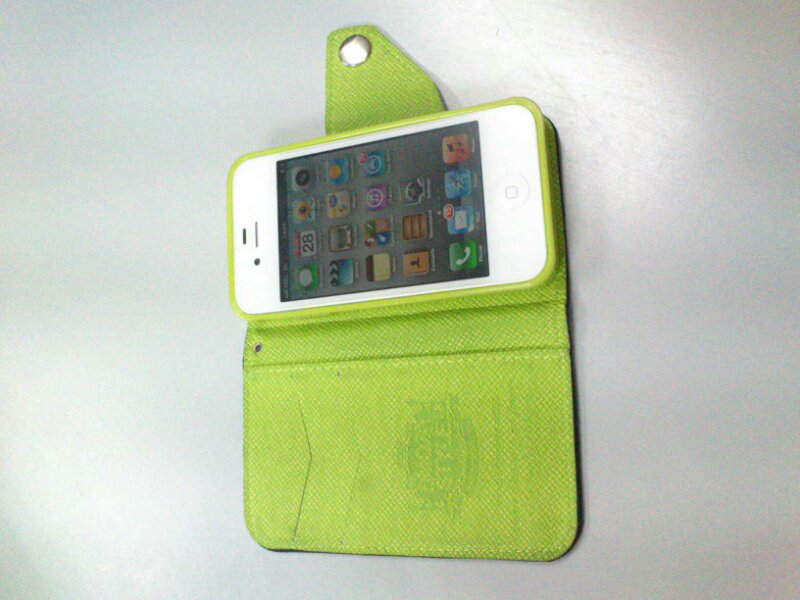wts : iphone 4s 16gb 4 bulan pakai garansi internasional panjang