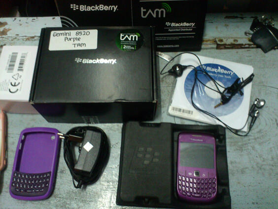 Dijual BB Gemini GSM masih Garansi TAM