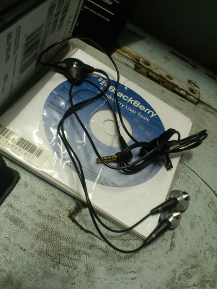 Dijual BB Gemini GSM masih Garansi TAM