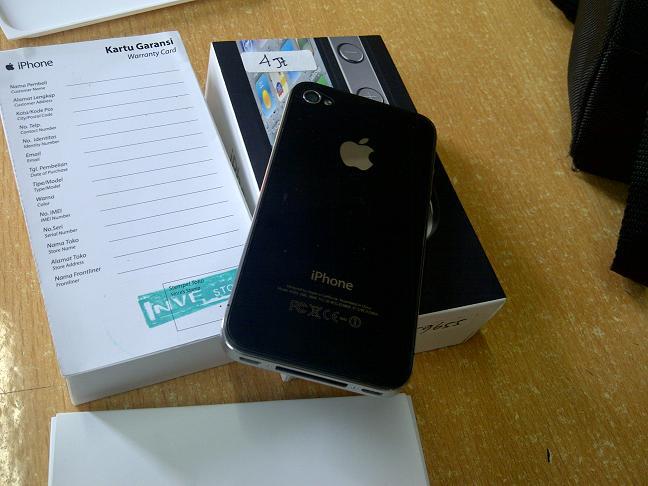 iphone4 32gb garansi resmi ses cuman 3.7juta