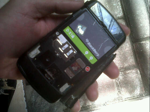 JUAL Blackberry 9530 (storm 1) BANDUNG