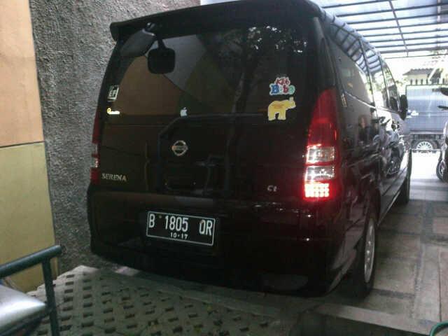 JUAL MOBIL SERENA BLACK 2007